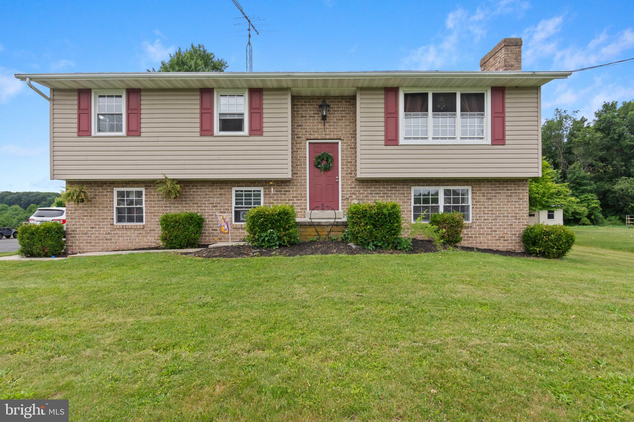 185 Pine Grove Road Hanover, PA 17331 - Photo 1 of 37