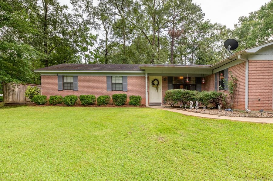 504 Lakeview Drive Bay Minette, AL 36507 - Photo 2 of 19