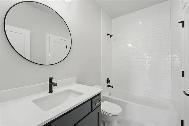 $707,500 | 1406 Northwest 106th Terrace, Kansas City, MO 64155