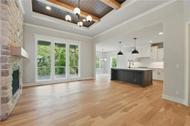 $707,500 | 1406 Northwest 106th Terrace, Kansas City, MO 64155