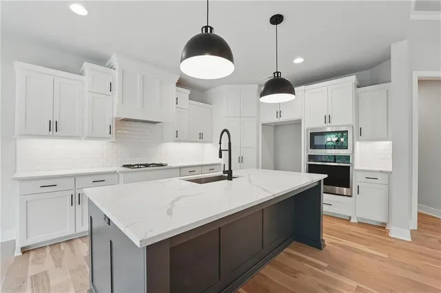 $707,500 | 1406 Northwest 106th Terrace, Kansas City, MO 64155