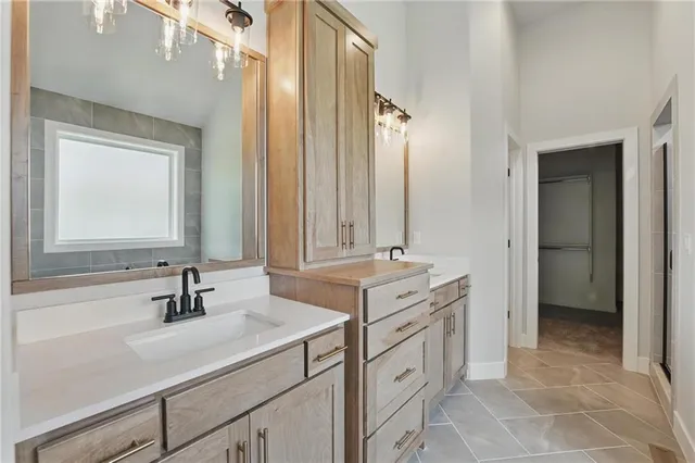 $707,500 | 1406 Northwest 106th Terrace, Kansas City, MO 64155