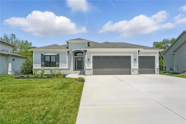 $707,500 | 1406 Northwest 106th Terrace, Kansas City, MO 64155