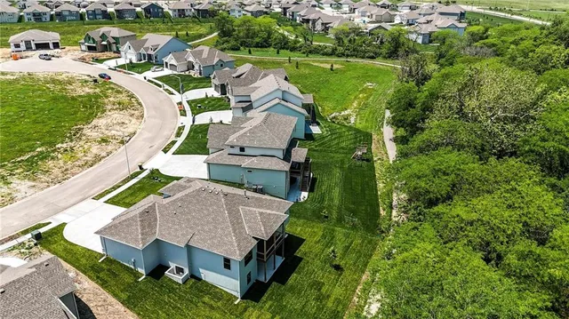 $707,500 | 1406 Northwest 106th Terrace, Kansas City, MO 64155