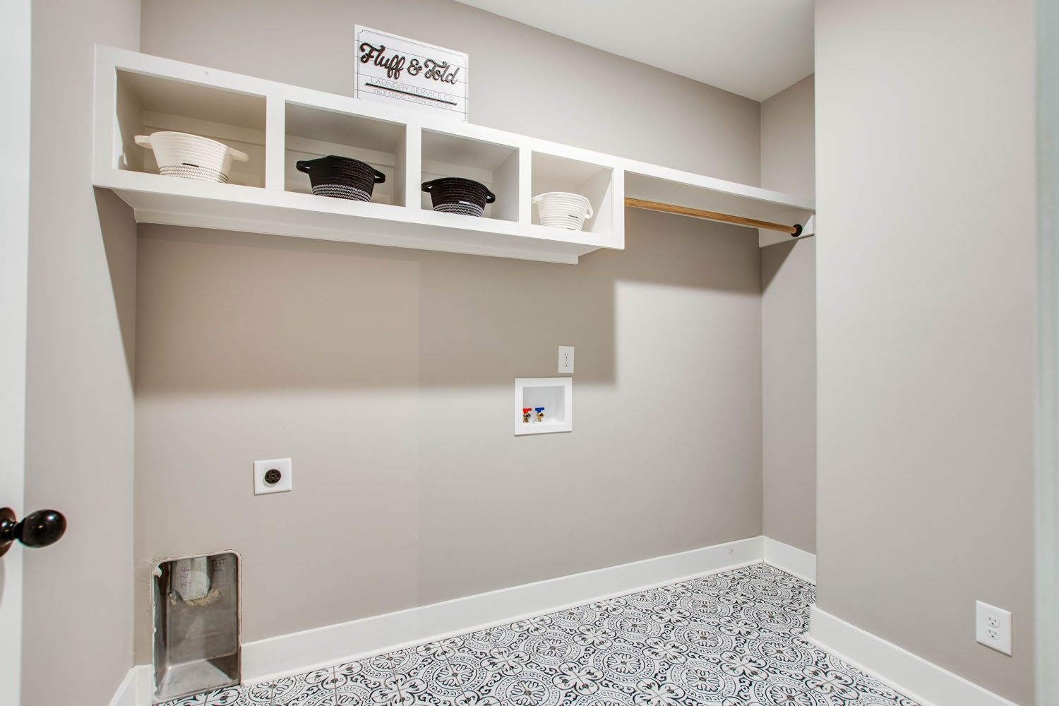2502 Armstrong Valley Road Murfreesboro, TN 37128 - Photo 17 of 31 a view of a hallway with cabinets