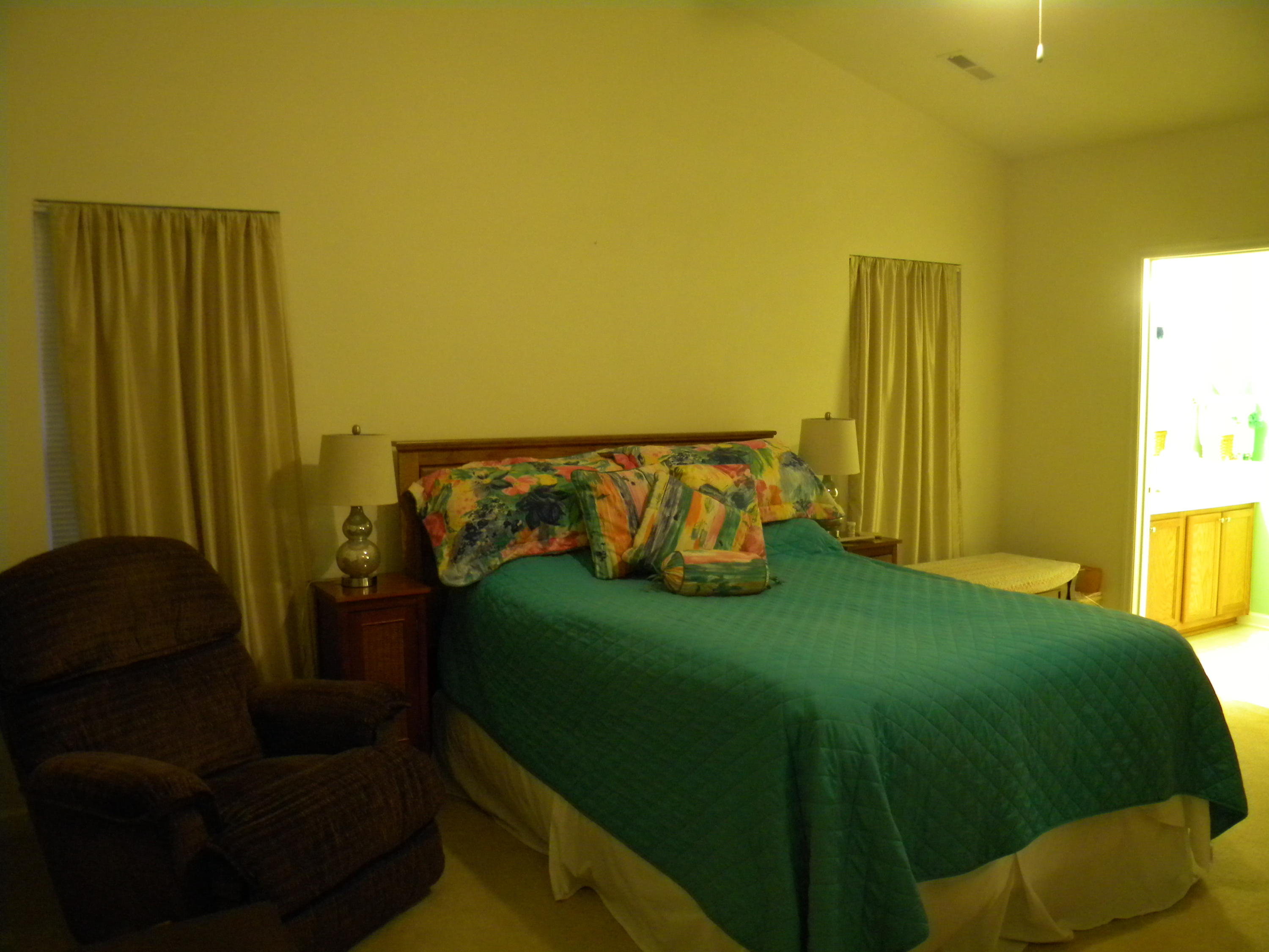 6721 Albert Road Roanoke, VA 24019 - Photo 3 of 15 Master Bedroom w/cathedral ceiling