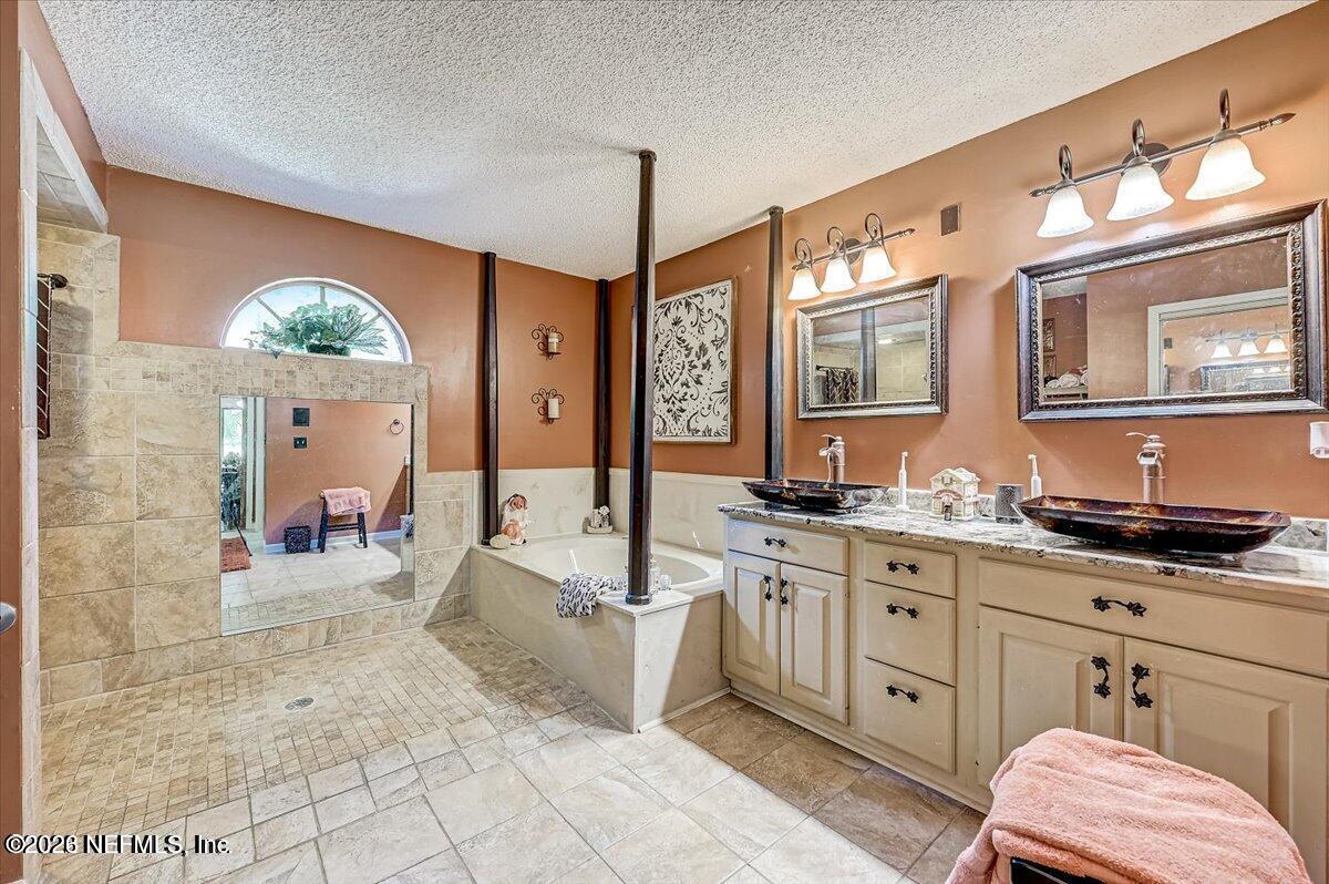 4251 Monument Road, Unit 803 Jacksonville, FL 32225 - Photo 14 of 48 MOnument Rd. Primary Bath