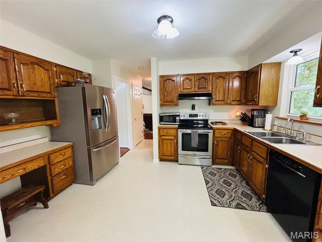 $359,000 | 132 Blue Ridge Trace, Festus, MO 63028