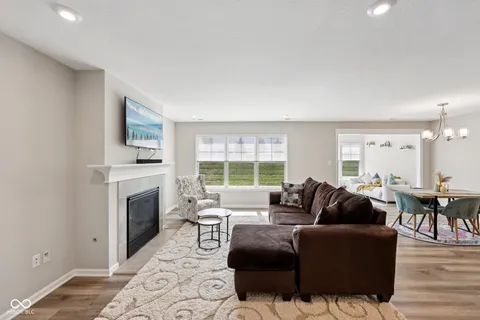 $274,000 | 7111 Lillian Place, Cumberland, IN 46229