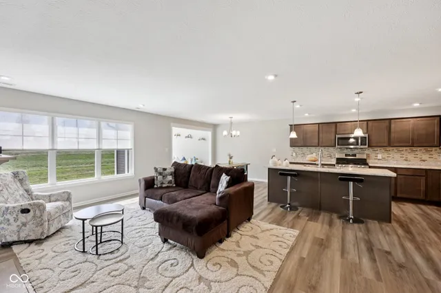 $269,900 | 7111 Lillian Place, Cumberland, IN 46229