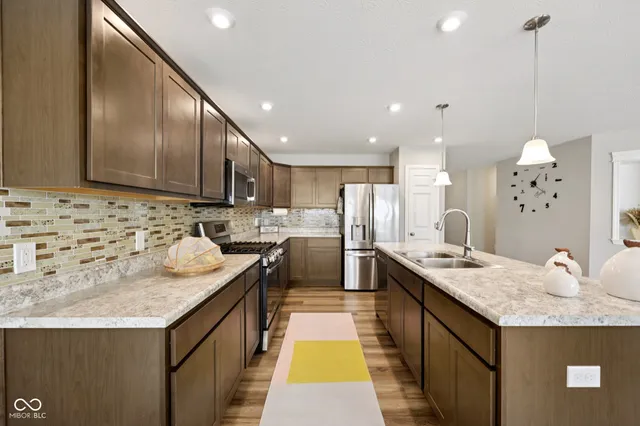 $269,900 | 7111 Lillian Place, Cumberland, IN 46229