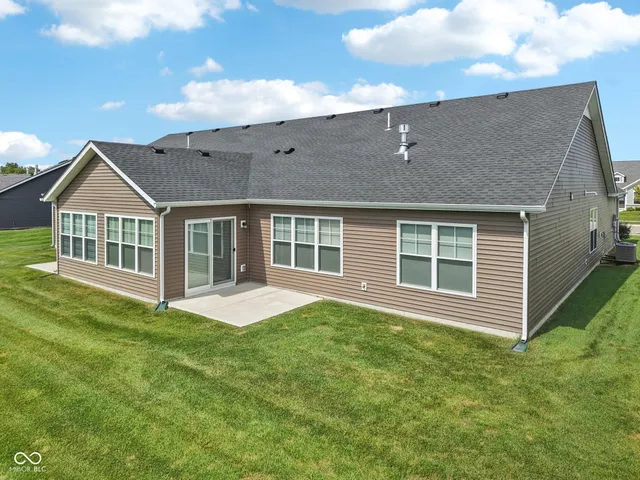 $269,900 | 7111 Lillian Place, Cumberland, IN 46229