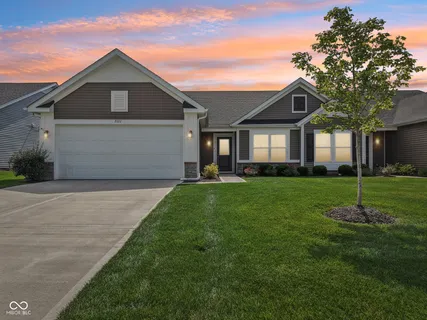 $274,000 | 7111 Lillian Place, Cumberland, IN 46229