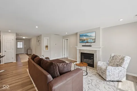 $274,000 | 7111 Lillian Place, Cumberland, IN 46229