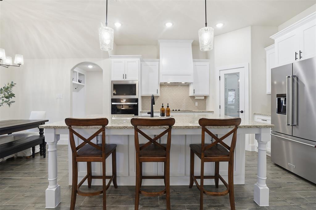 9017 Vly Oak Court Springtown, TX 76082 - Photo 13 of 35