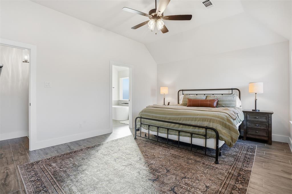 9017 Vly Oak Court Springtown, TX 76082 - Photo 15 of 35 Primary Bedroom 17x13