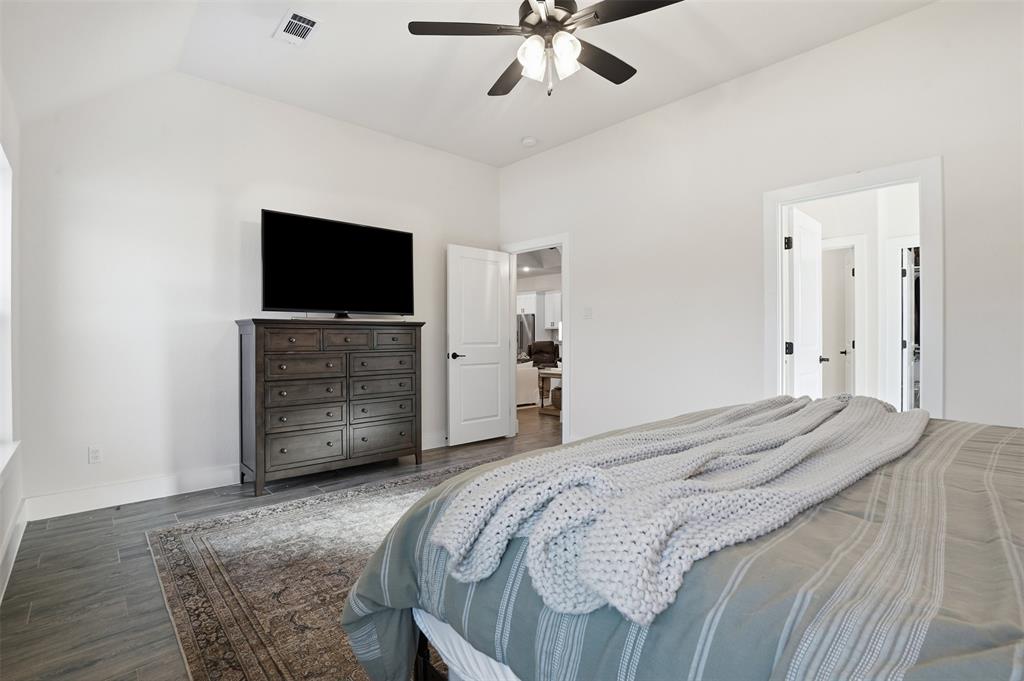 9017 Vly Oak Court Springtown, TX 76082 - Photo 16 of 35