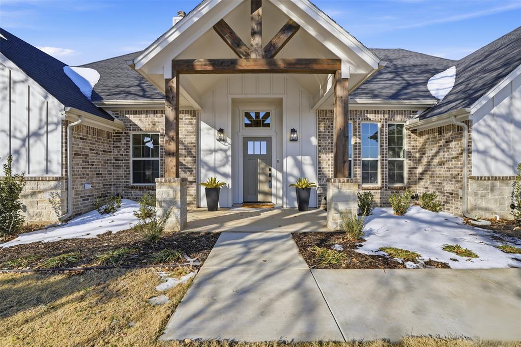 9017 Vly Oak Court Springtown, TX 76082 - Photo 4 of 35