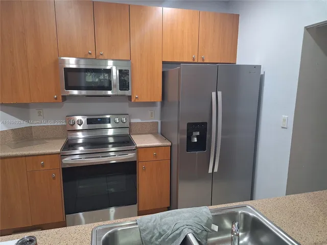$2,500 | 2318 Northeast 42nd Circle, Unit 2318, Homestead, FL 33033