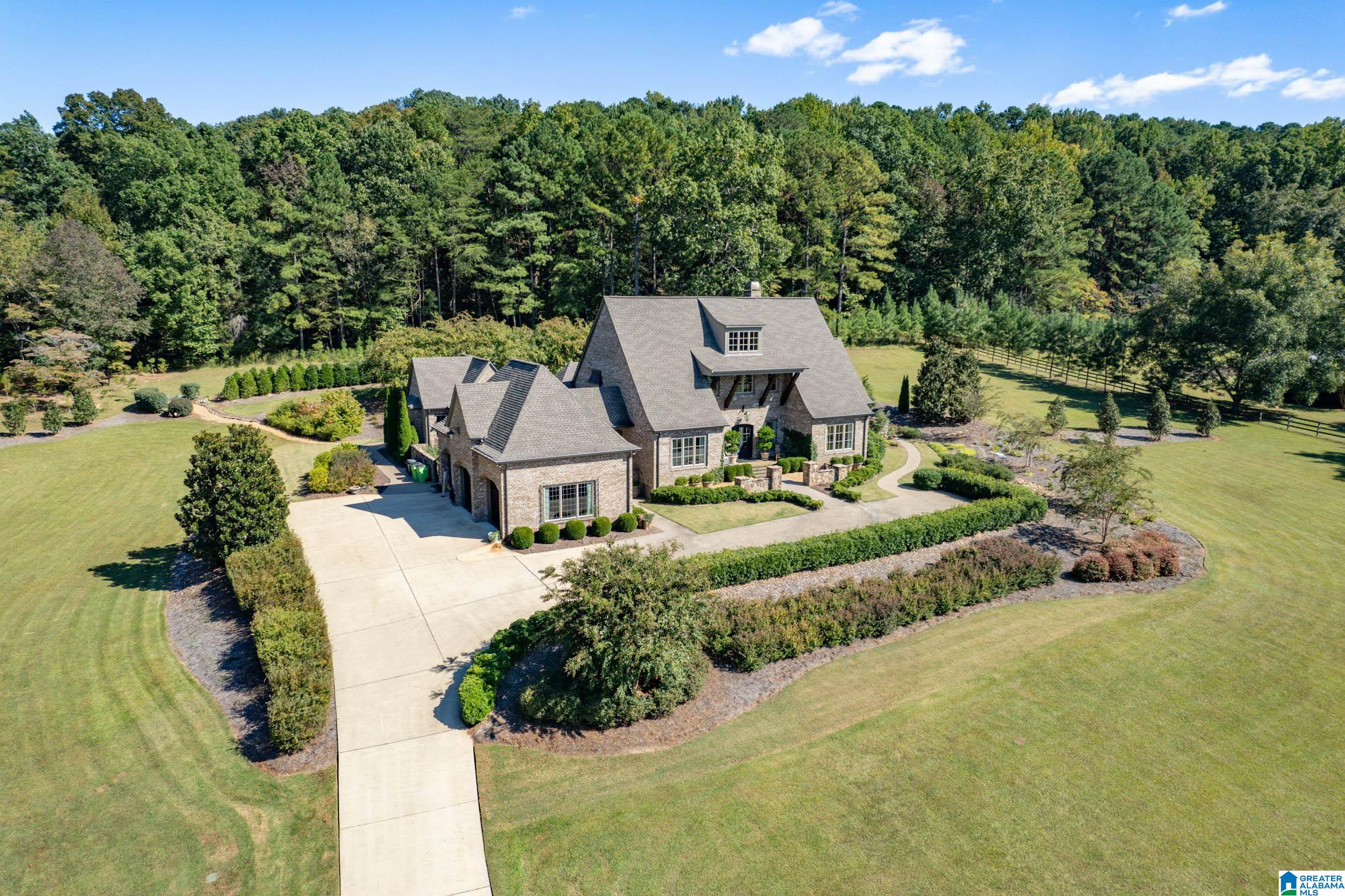 327 Forest Lane Leeds, AL 35094 - Photo 5 of 37