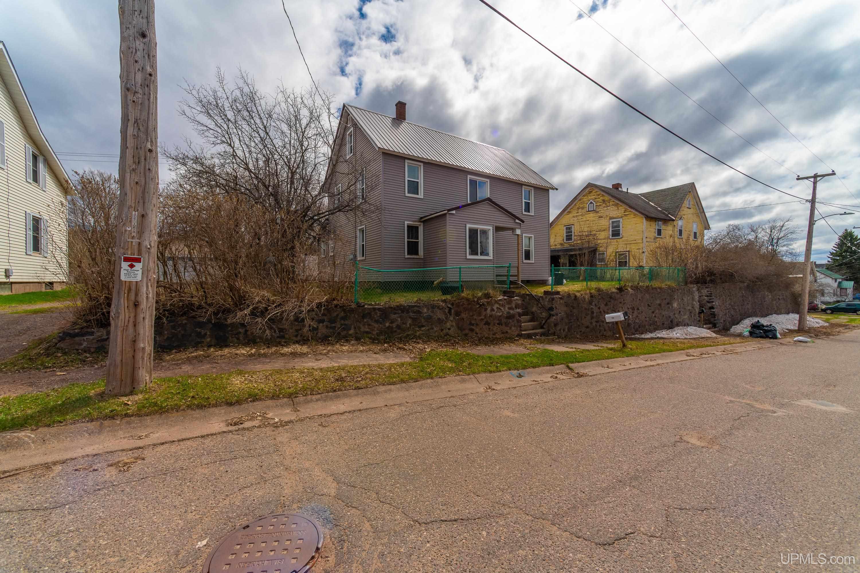 708 Bank Street Ishpeming, MI 49849 - Photo 28 of 36