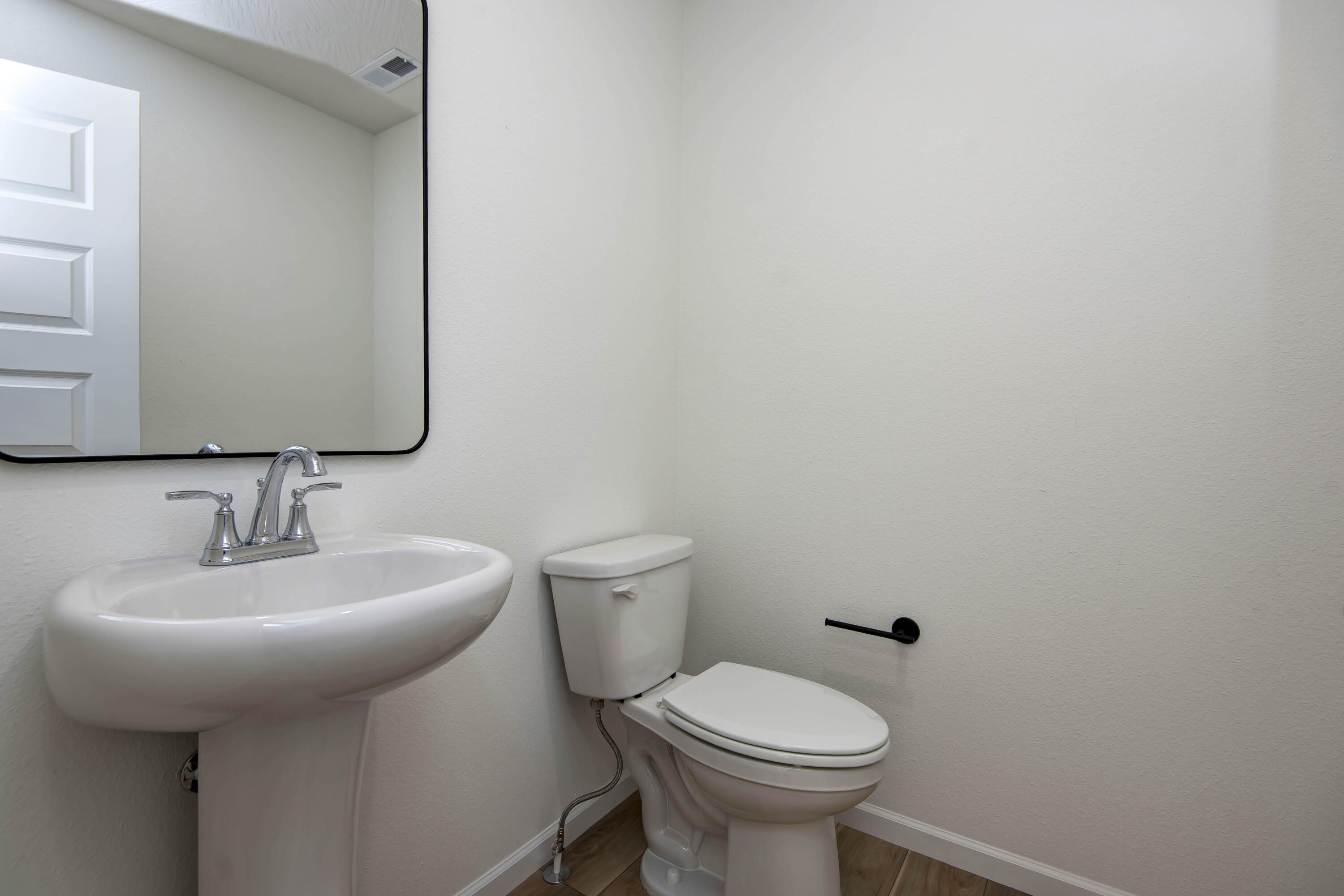 5225 West Josh Street Springfield, MO 65802 - Photo 16 of 22 Powder Room