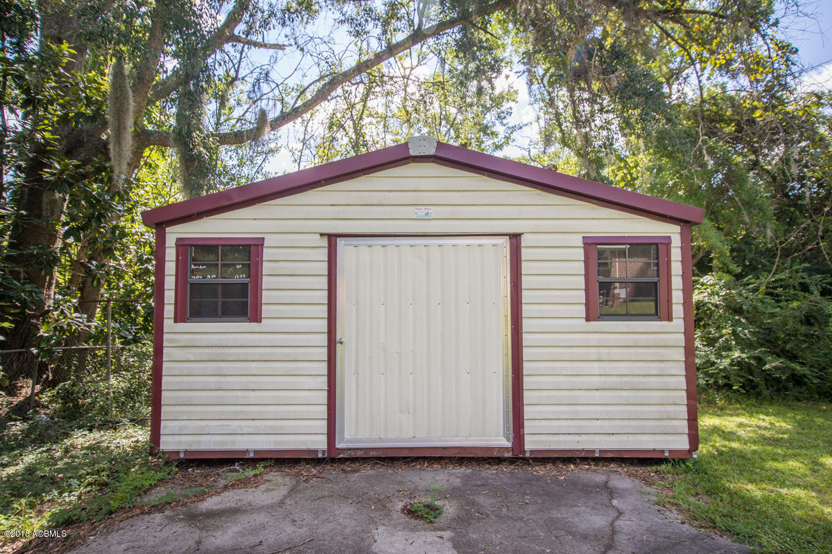 1611 Camellia Road Beaufort, SC 29902 - Photo 24 of 27 823A8916