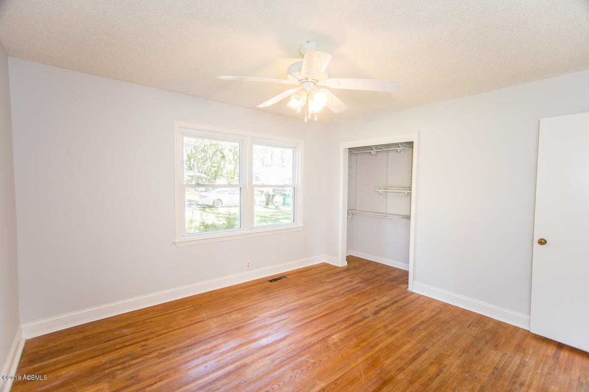 1611 Camellia Road Beaufort, SC 29902 - Photo 8 of 27 823A8871
