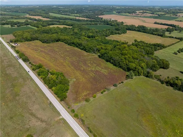 $530,000 | Pressonville Road, Paola, KS 66071