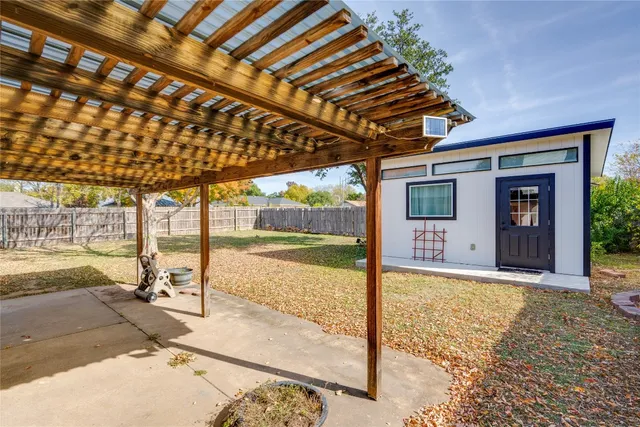 $2,100 | 2128 Elysian Fields, Austin, TX 78727