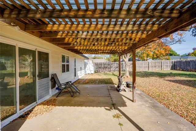 $2,100 | 2128 Elysian Fields, Austin, TX 78727