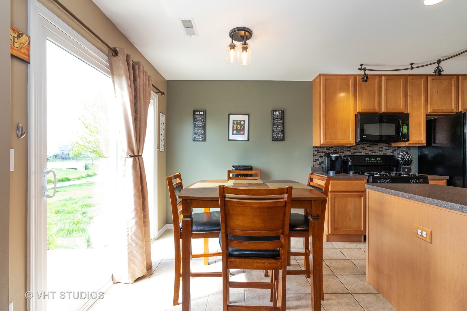 15315 Pinewood Road, Unit 1131 Lockport, IL 60441 - Photo 4 of 11