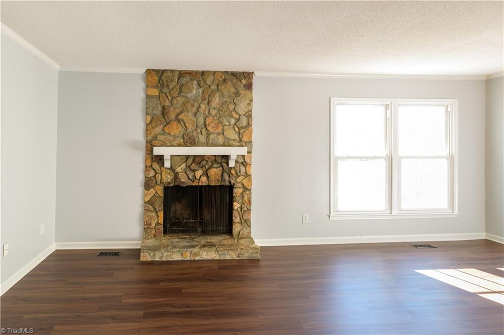4902 Tower Road, Unit B Greensboro, NC 27410 - Photo 4 of 34 Gallery Image 4