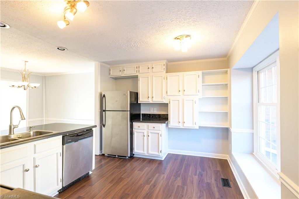 4902 Tower Road, Unit B Greensboro, NC 27410 - Photo 9 of 34 Gallery Image 9