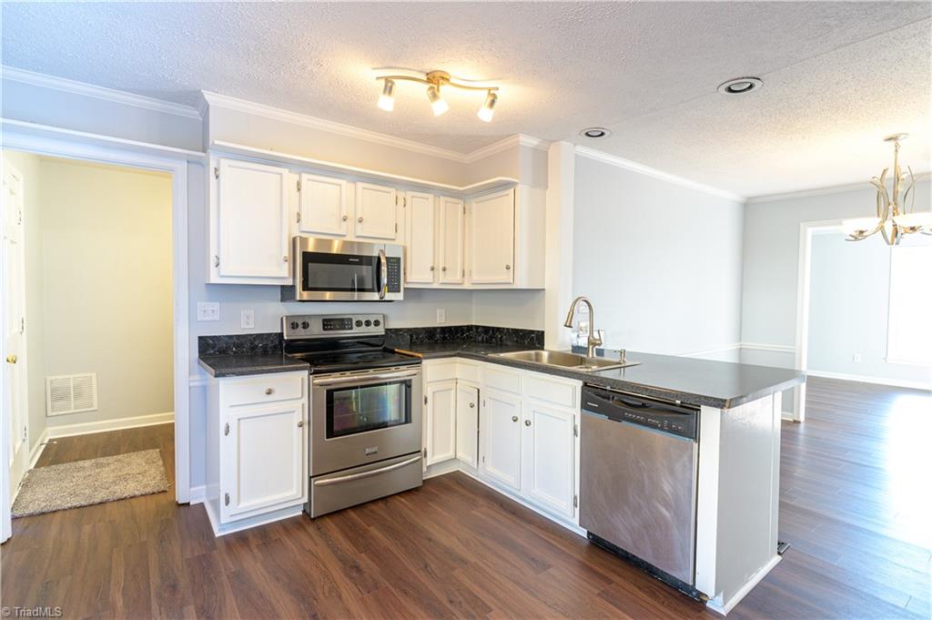 4902 Tower Road, Unit B Greensboro, NC 27410 - Photo 10 of 34 Gallery Image 10
