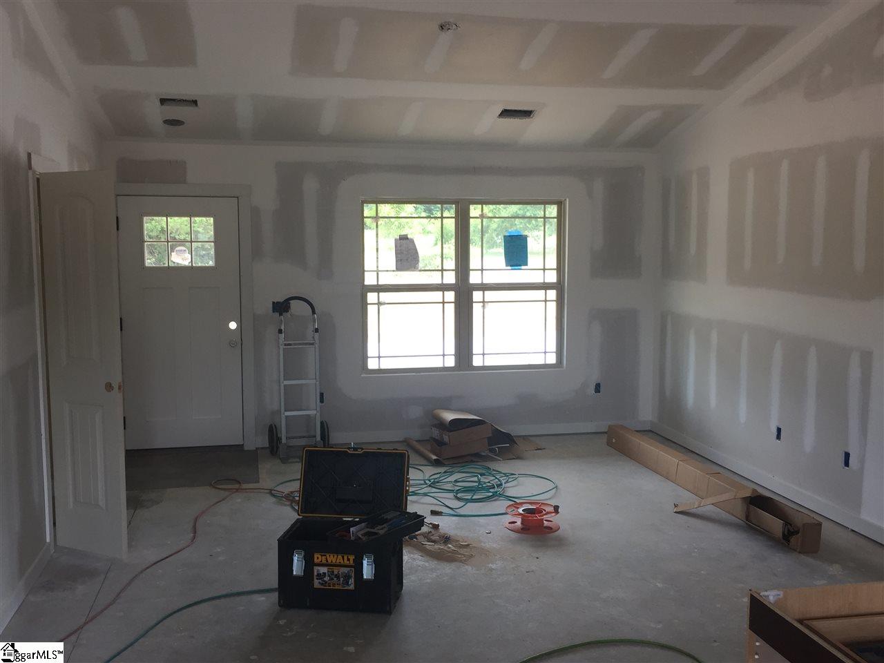 135 Georgia Acres Road Gray Court, SC 29645 - Photo 10 of 12 Gallery Image 10