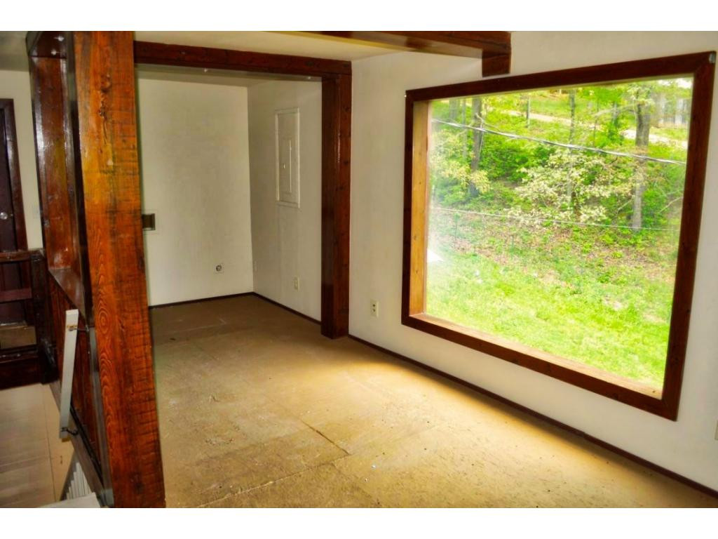 7254 Houston Valley Road Greeneville, TN 37743 - Photo 22 of 34 Upstairs Sitting Room