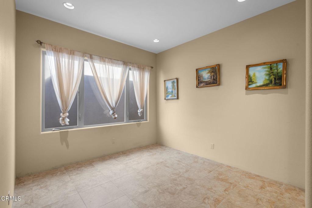 5160 Neptune Square Oxnard, CA 93035 - Photo 56 of 74