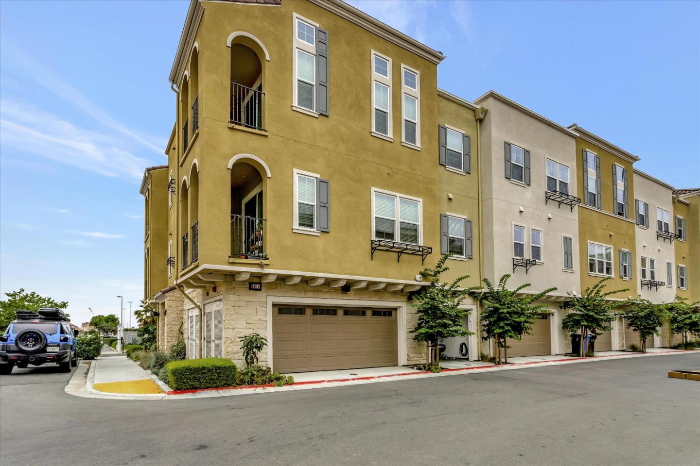 5814 Riley Way Newark, CA 94560 - Photo 40 of 46 front view of a building