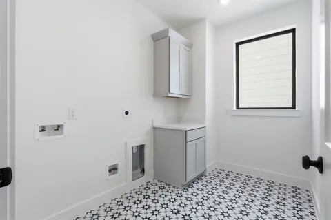 $695,000 | 1418 Caywood Lane, Unit B, Houston, TX 77055