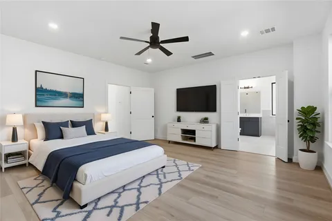 $695,000 | 1418 Caywood Lane, Unit B, Houston, TX 77055