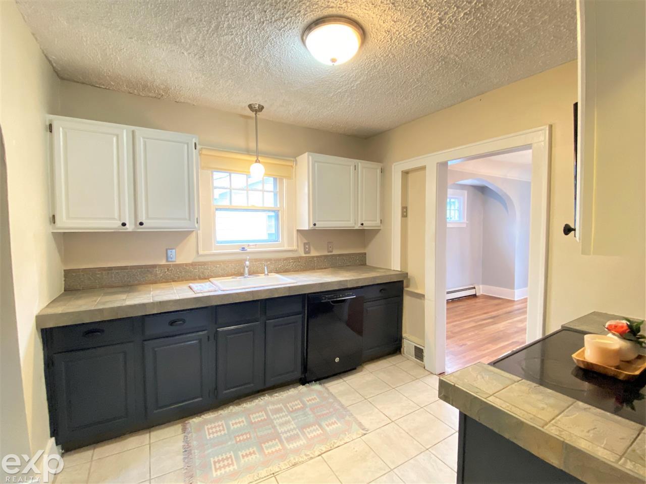 106 Chippewa Road Pontiac, MI 48341 - Photo 12 of 27