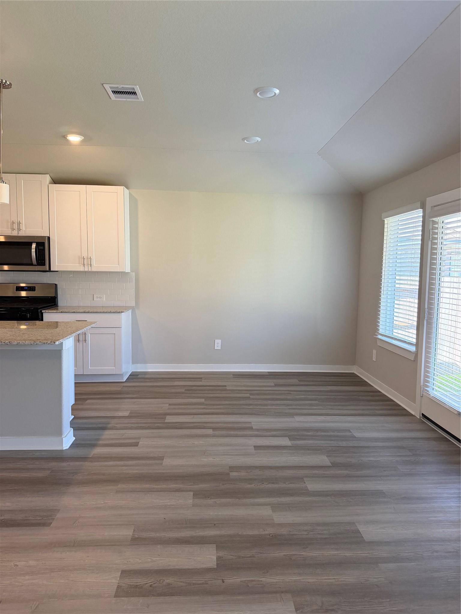1484 Waggoner Rnch Trail Conroe, TX 77301 - Photo 10 of 25 Gallery Image 10