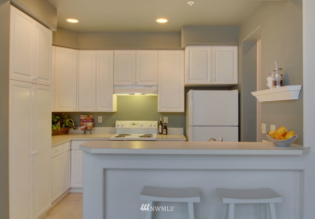 4322 Northeast 5th Court, Unit 103 Renton, WA 98059 - Photo 12 of 22