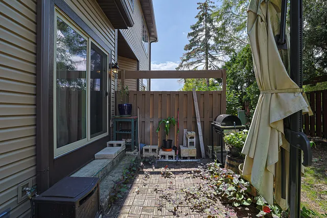 $399,000 | 1008 Arbor Court, Mount Prospect, IL 60056