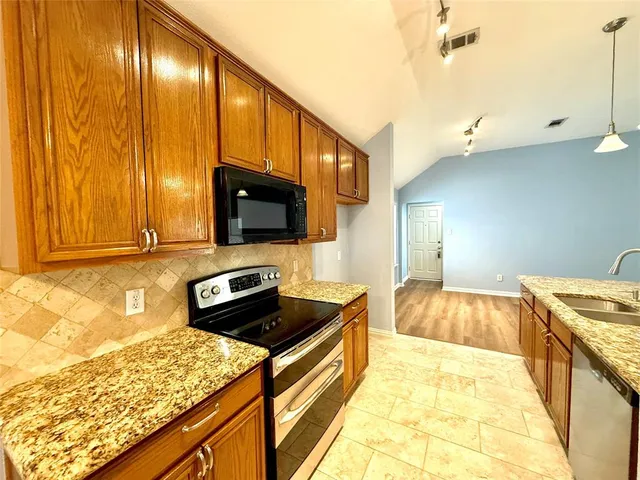 $299,000 | 970 Foxgrove Lane, Providence Village, TX 76227