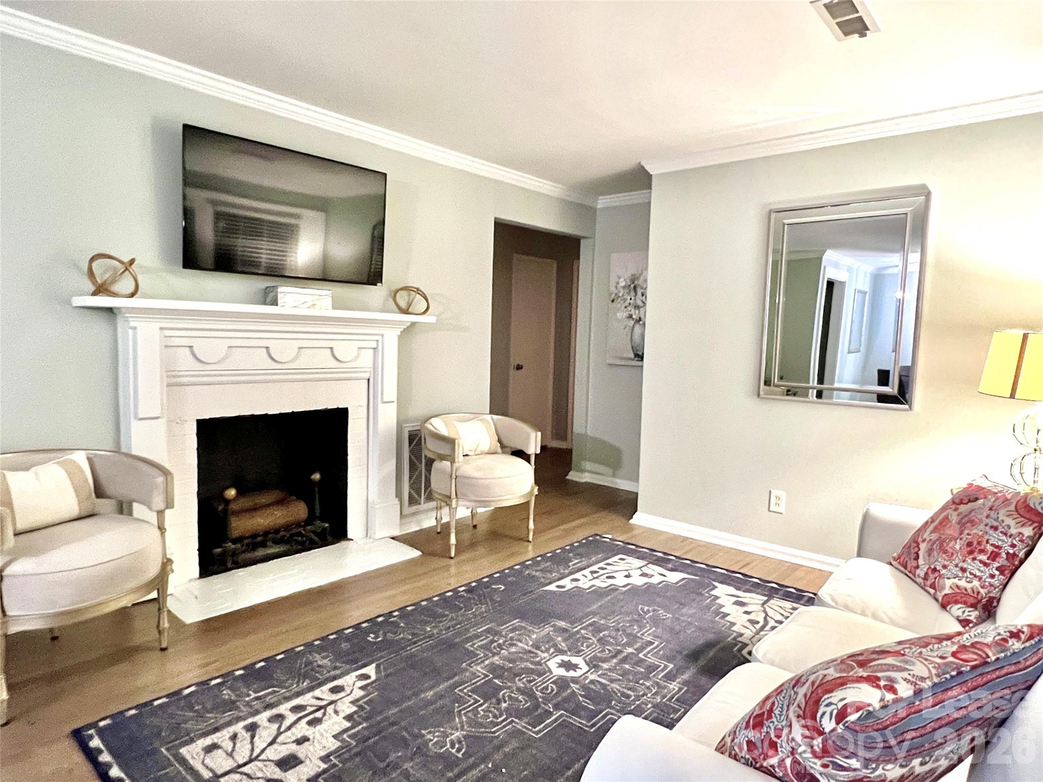 4638 Murrayhill Road Charlotte, NC 28209 - Photo 2 of 15