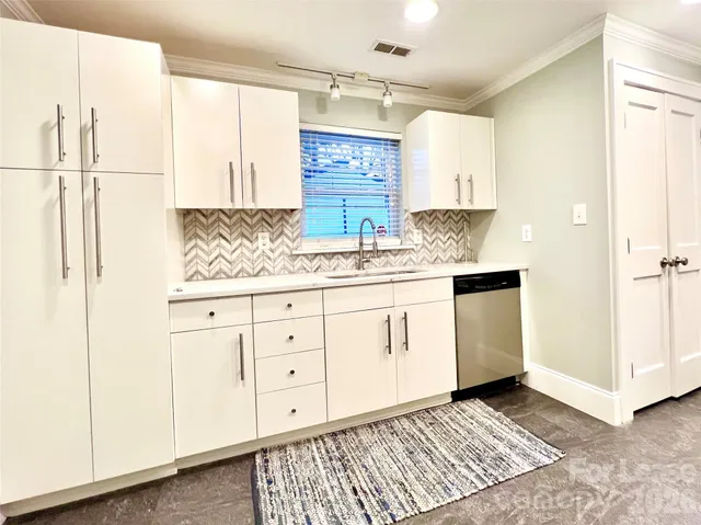 $2,895 | 4638 Murrayhill Road, Charlotte, NC 28209