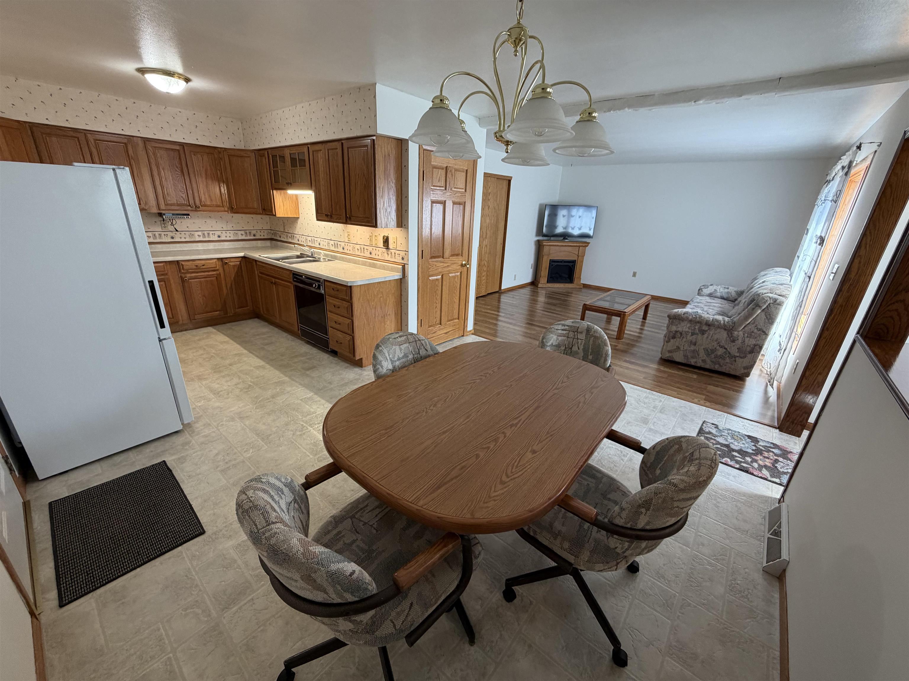106 South 6th Street Colby, WI 54421 - Photo 4 of 27