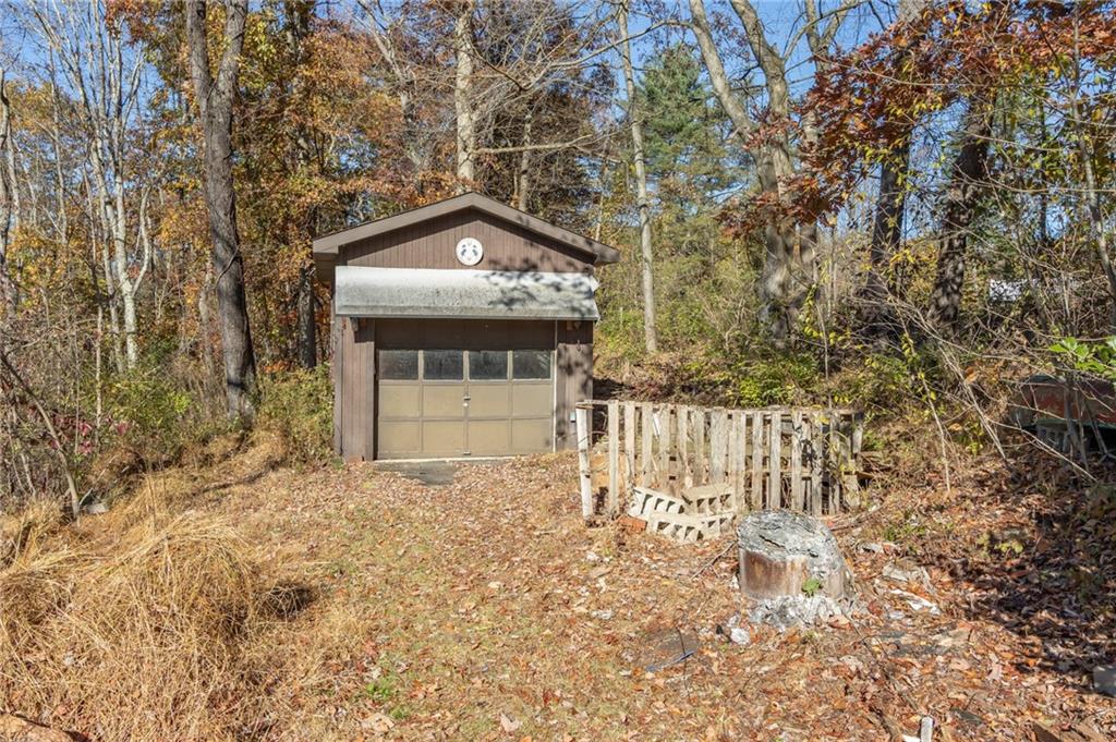 145 Shelby Lane Apollo, PA 15613 - Photo 5 of 21 a view of entrance gate of the house